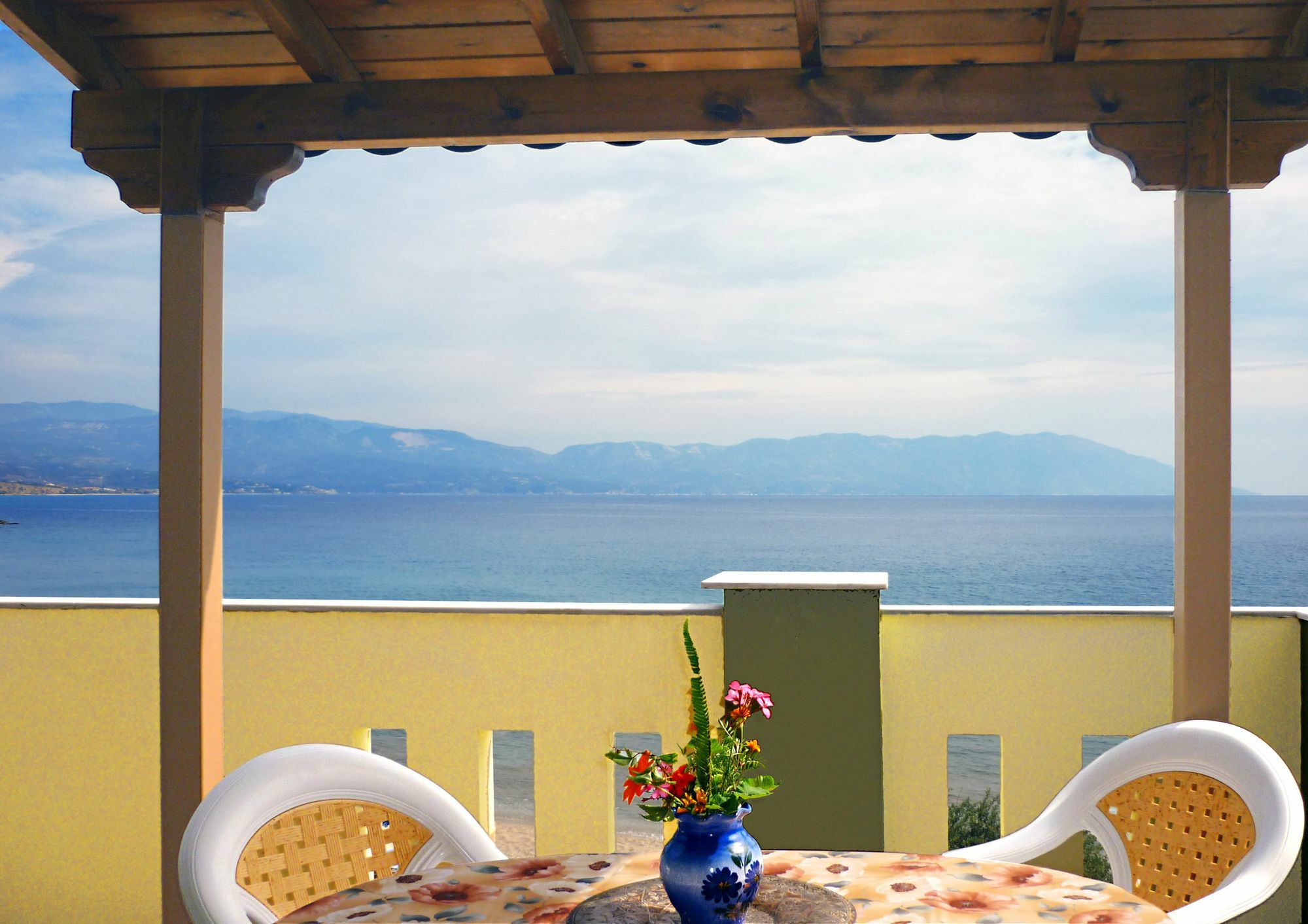 Nereides Seaside Apartments Marathókampos Exterior foto