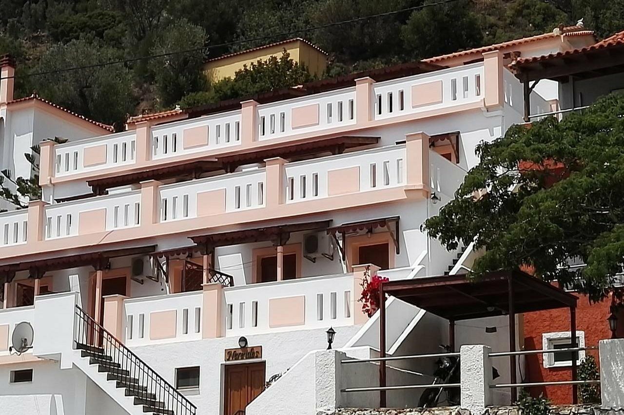 Nereides Seaside Apartments Marathókampos Exterior foto